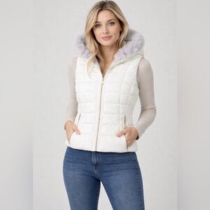 Calvin Klein Performance White Quilted Vest with Fur removeable Hood #80 Woman’s